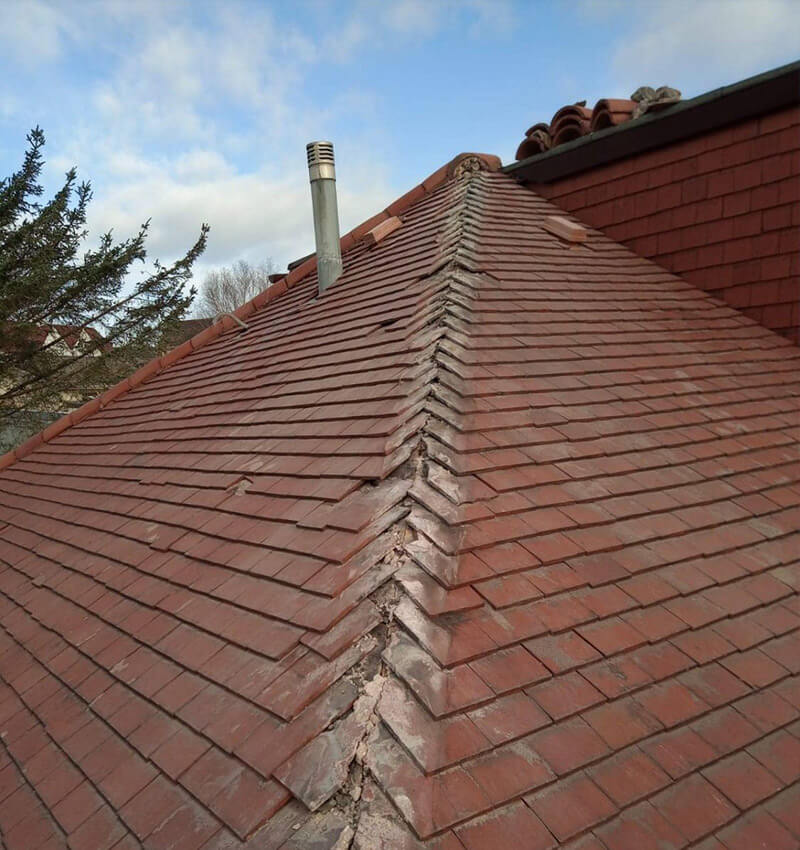 Emergency roof repairs in Barmulloch