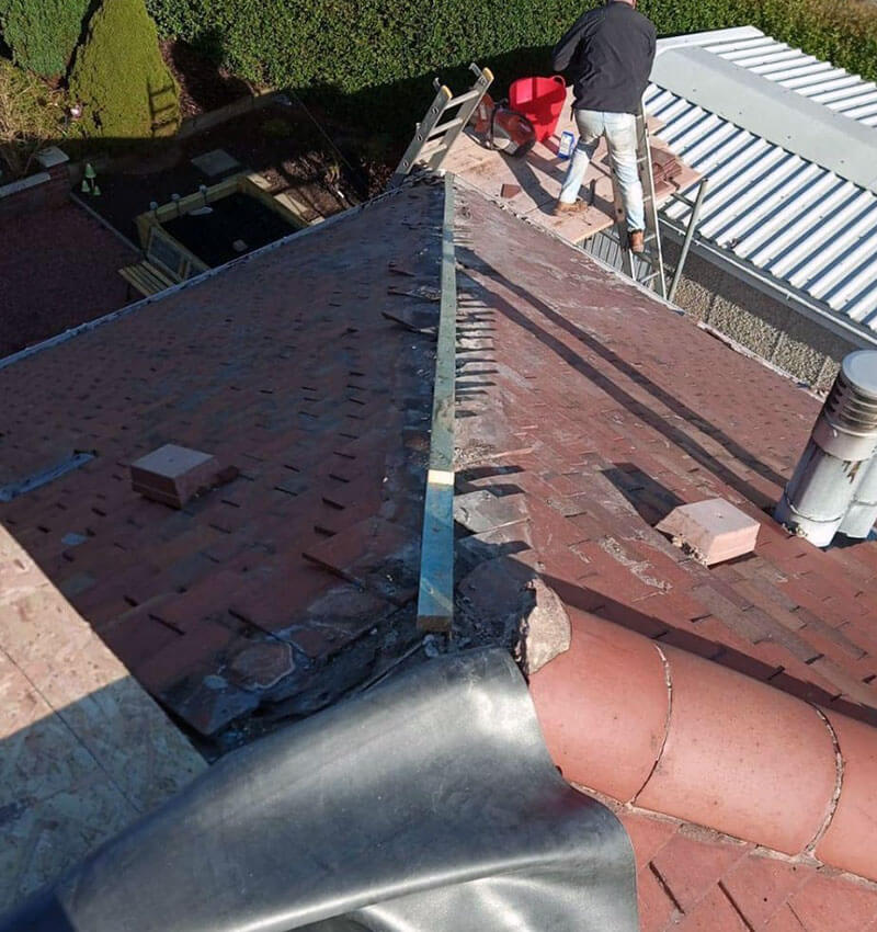 Roof repair company near me Cowlairs